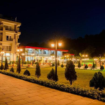 Quick 20 Riverside Hotel Amlekhganj Exterior photo