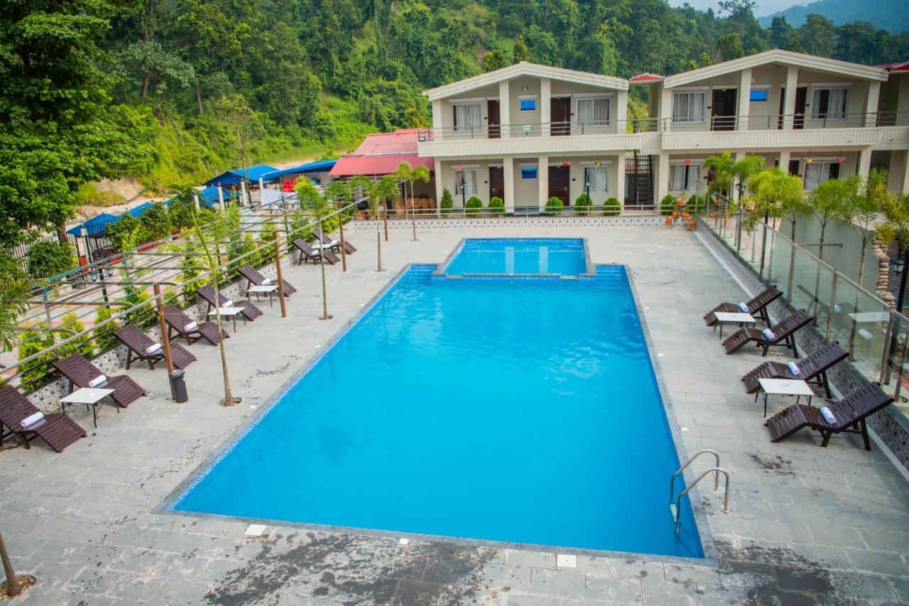 Quick 20 Riverside Hotel Amlekhganj Exterior photo